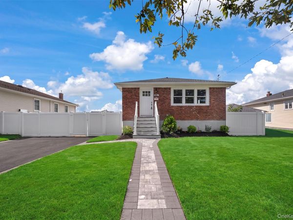 3280 Elliott Boulevard, Oceanside, NY 11572