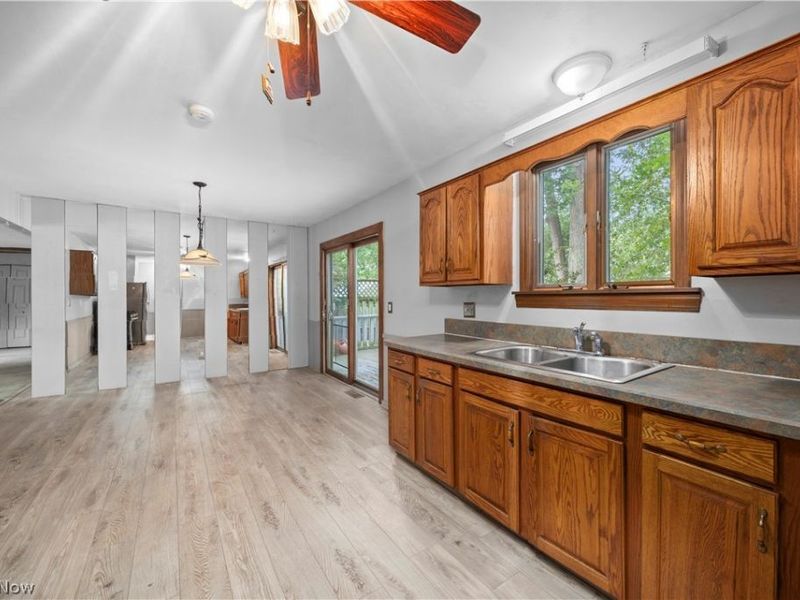 5742 Pleasant Street, North Ridgeville, OH 44039 Photo 7