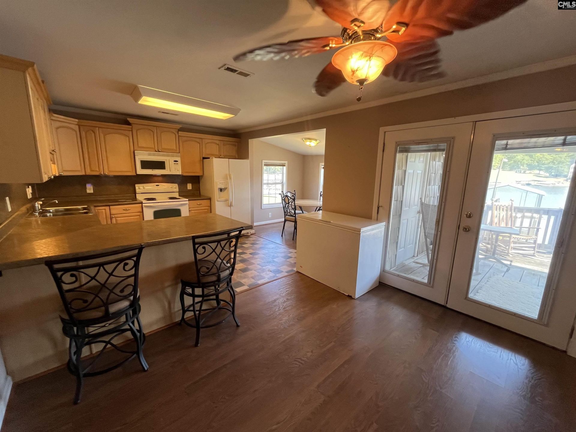 2460 Cottage Lane  Photo 8