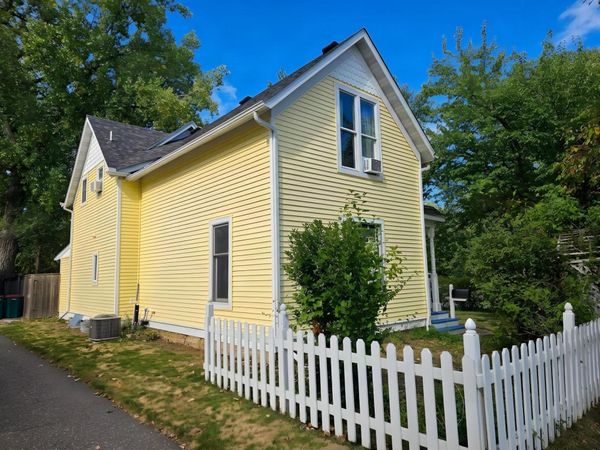 809 Oak Street, Hudson, WI 54016