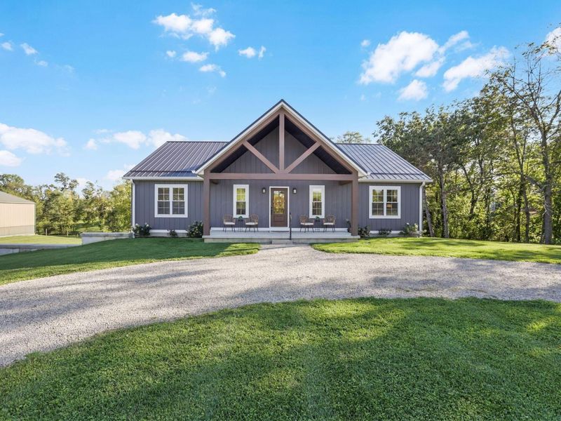 6085 Julian Road SW, Amanda, OH 43102 Photo 2