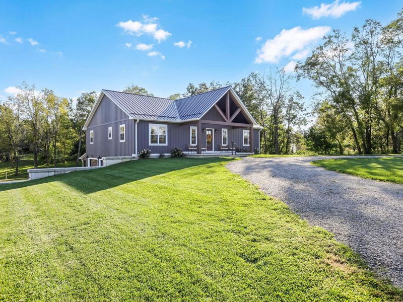 6085 Julian Road SW, Amanda, OH 43102 Photo 3