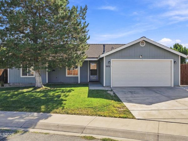 202 Rosecrest Drive, Fernley, NV 89408