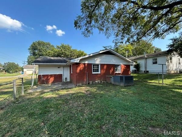 105 Druetta Avenue , Scott City, MO 63780