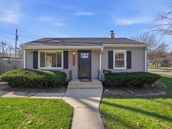 9155 W Park Hill AVENUE, Milwaukee, WI 53226