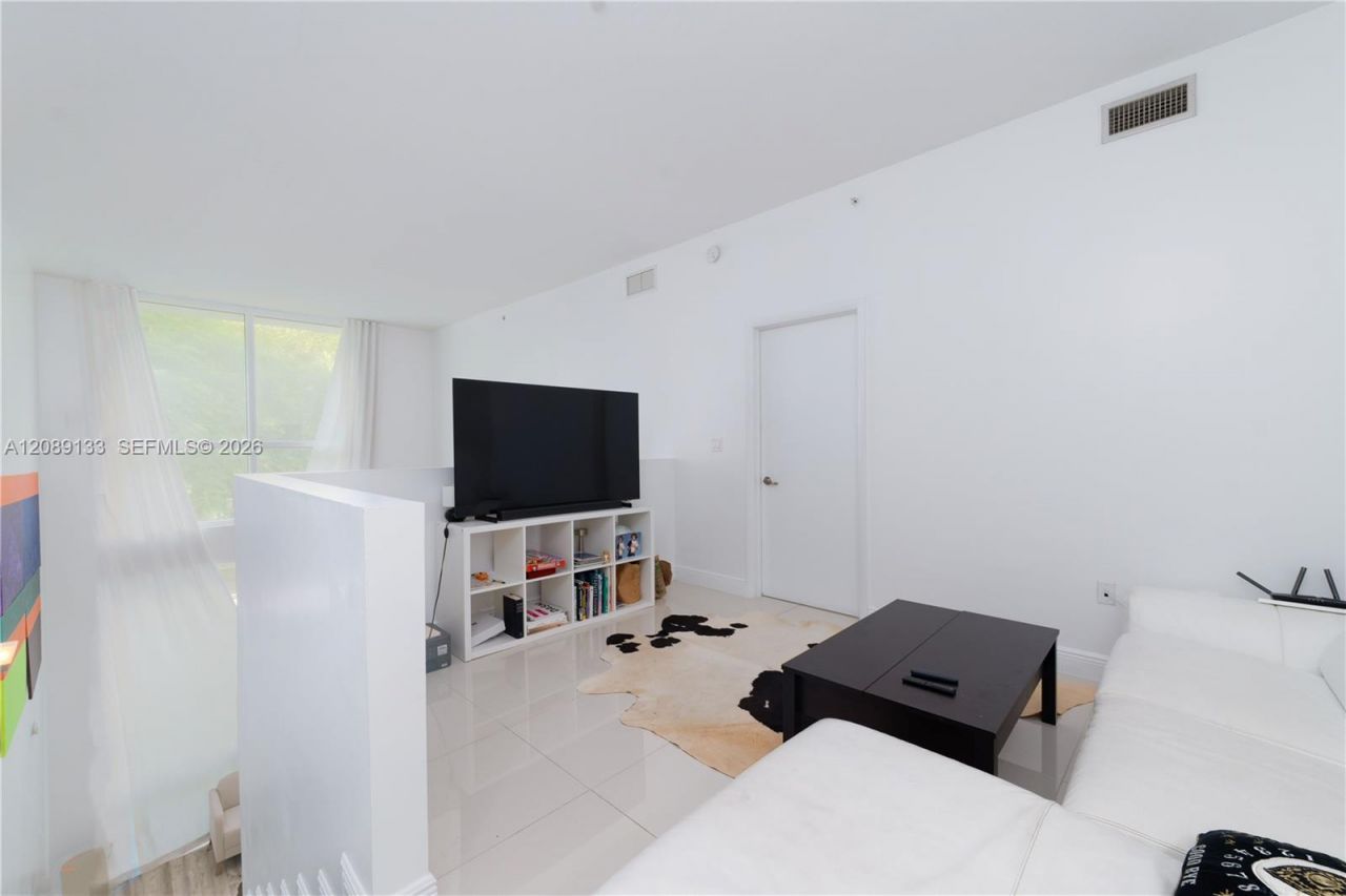 Please Call For Address, Unit A02, Miami, FL 33125 Photo