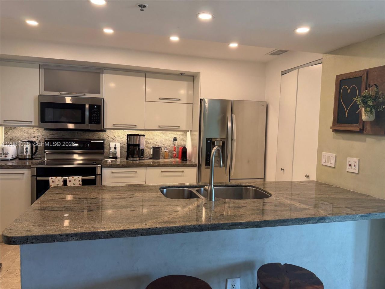 1330 Ocean Dr, Unit R5B, Miami Beach, FL 33139 Photo