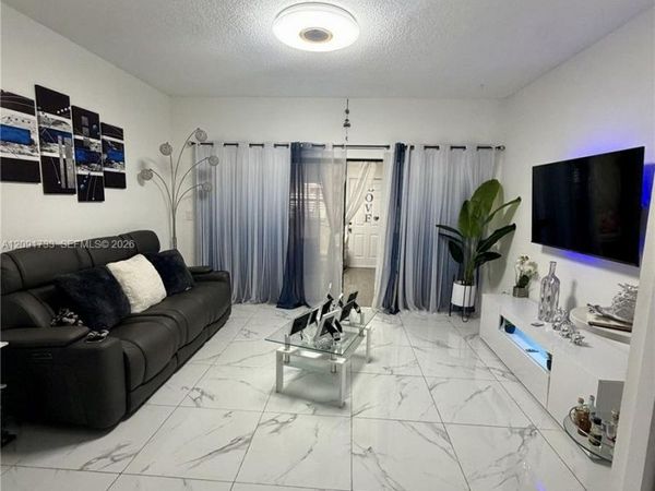 270 NW 71st Ave , Unit 4, Miami, FL 33126