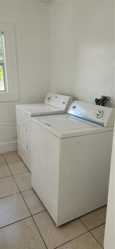 944 NW 81st St, Unit A, Miami, FL 33150 Photo
