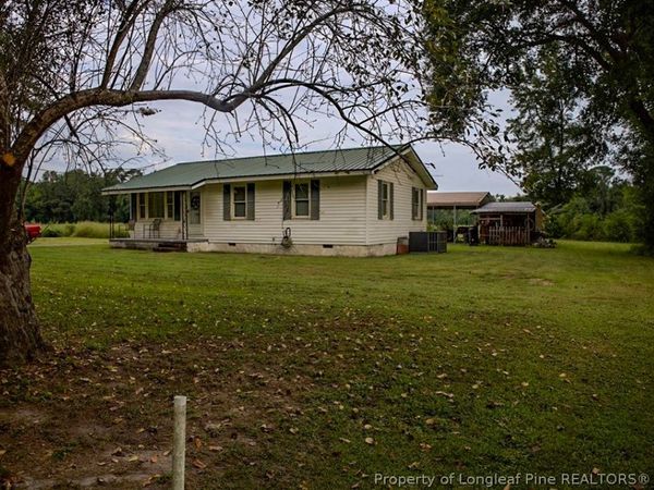 799 Cain Road, St Pauls, NC 28384
