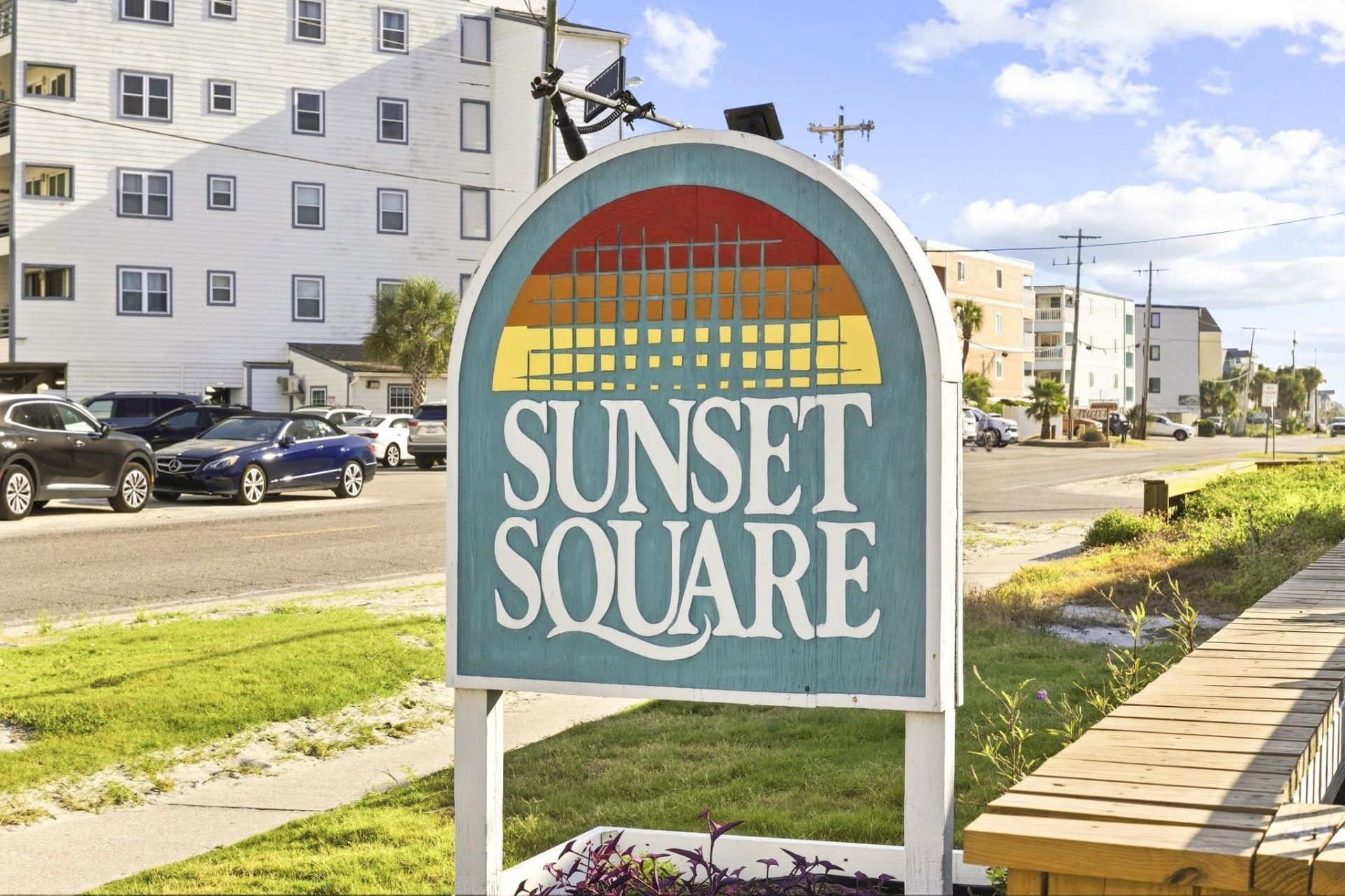 104 Sunset Square Photo 26