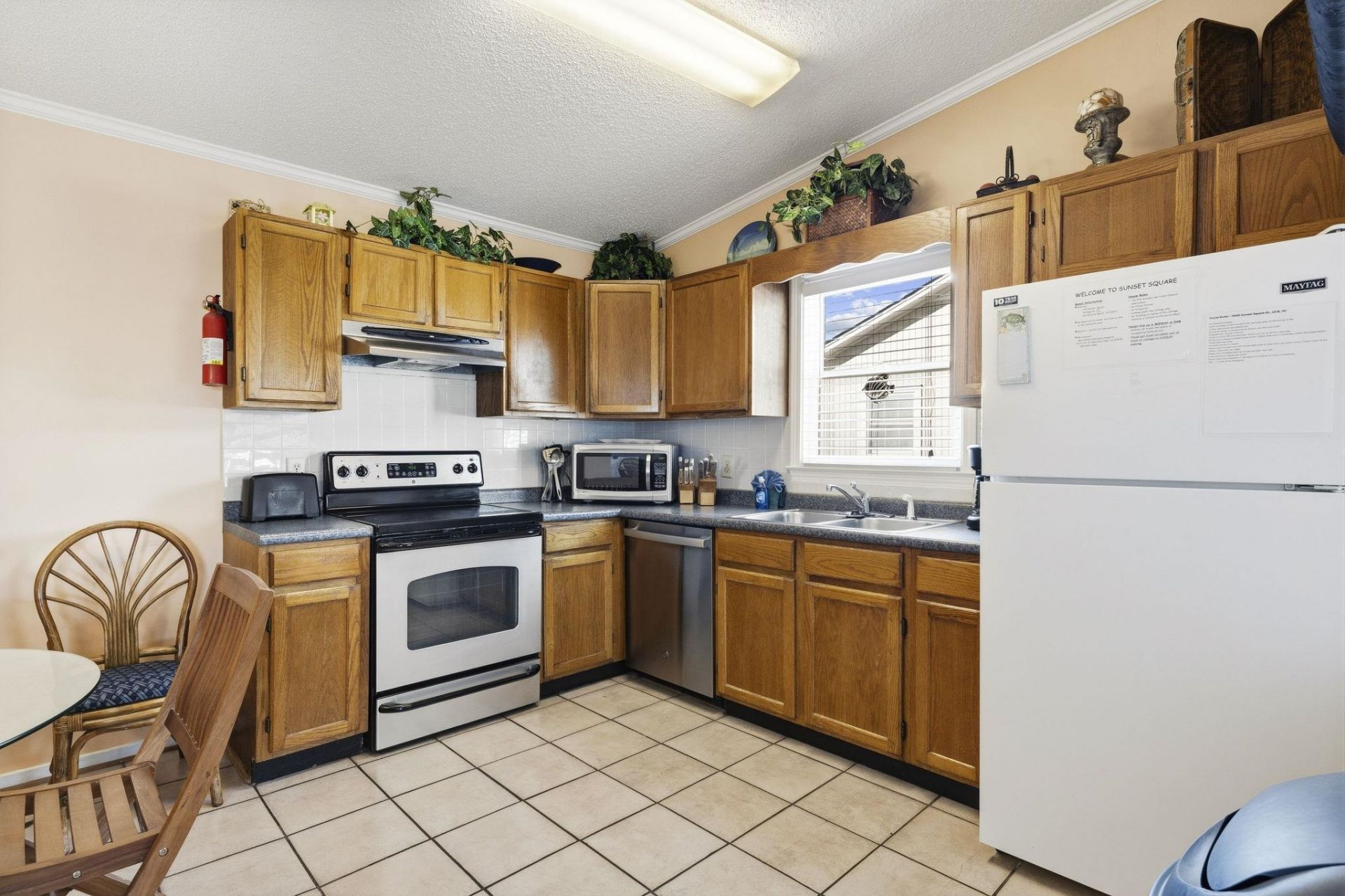 104 Sunset Square Photo 7