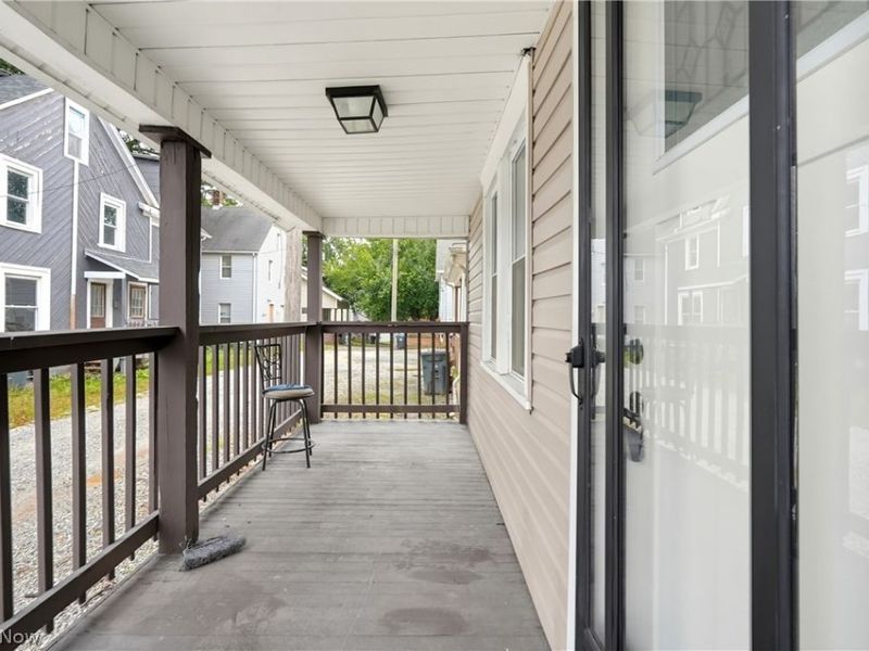 532 Hazel Place, Akron, OH 44304 Photo 4