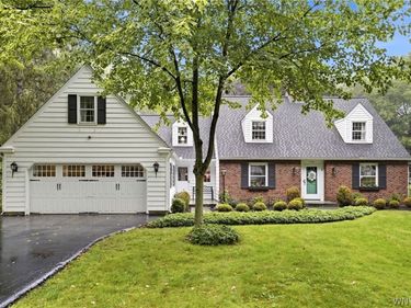 146 Elmhurst Drive , Orchard Park, NY 14127