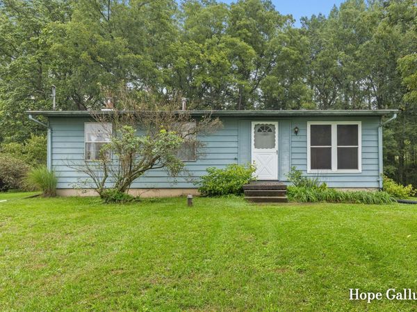 2648 Walnut Drive, Ionia, MI 48846