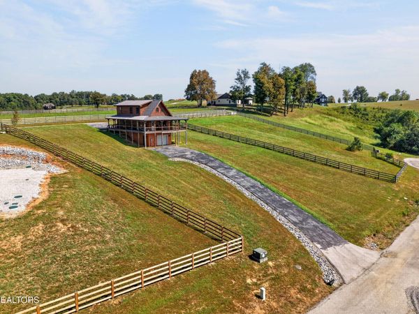 121 Bluegill Rd, Hilham, TN 38568