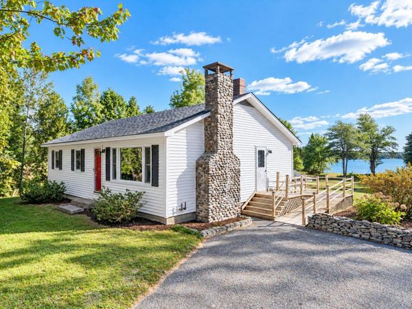 26 Main Street, Franklin, ME 04634