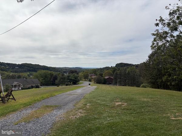 6642 LEAH DR , SLATINGTON, PA 18080