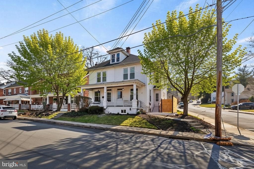 401 WASHINGTON AVENUE , EPHRATA, PA 17522