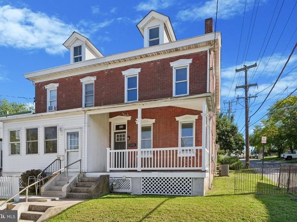 564 W BRIDGE STREET , PHOENIXVILLE, PA 19460