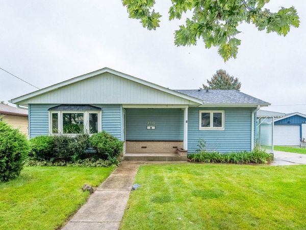 2517 N Elmwood Avenue, Waukegan, IL 60087