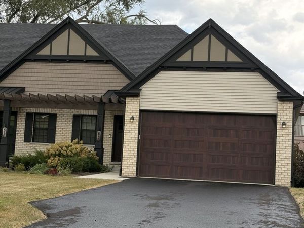 548 Mihelich Lane , Lockport, IL 60441