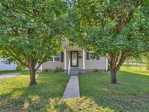 1829 Monroe Avenue, Evansville, IN 47714