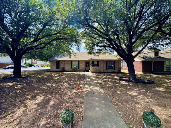 1015 Thackeray LN, Pflugerville, TX 78660