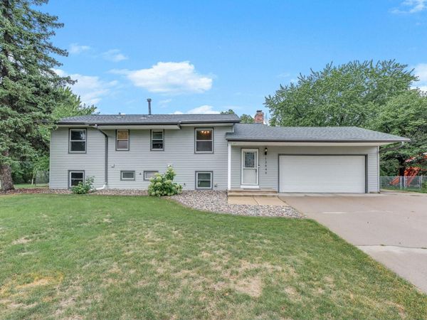 13949 Gauntlet Court, Apple Valley, MN 55124