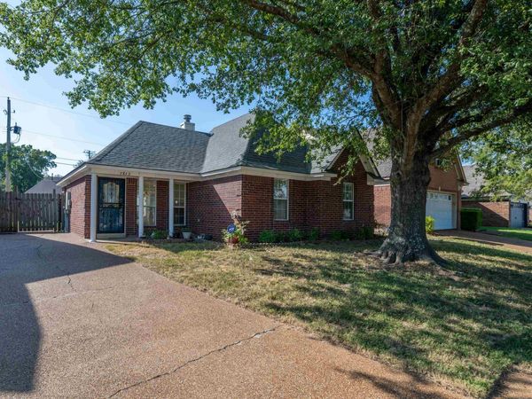 3833 WALDEN MEADOW DR, Memphis, TN 38135