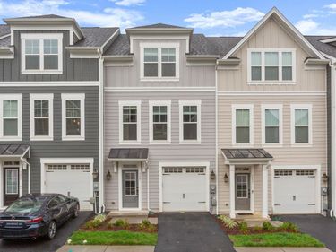 3427 MONTEREY DR, Unit 32E, ROCKINGHAM, VA 22801