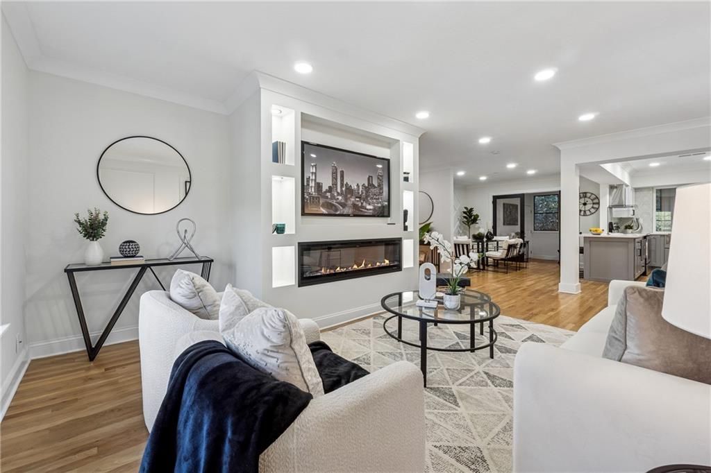 106 La Rue Place, Atlanta, GA 30327 Main Photo