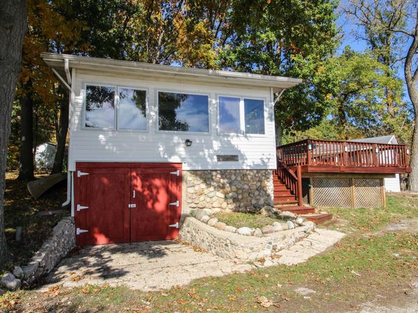58463 Loop Road, Three Rivers, MI 49093