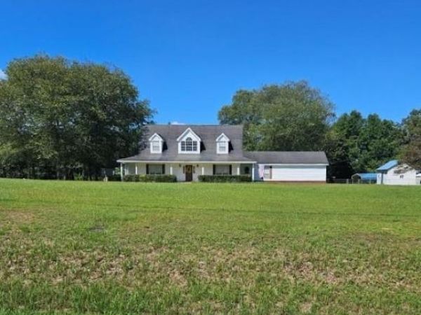 2765 Ellen Drive, Semmes, AL 36575