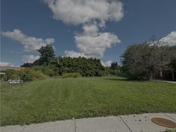 15 Pine Circle, Buffalo, NY 14225