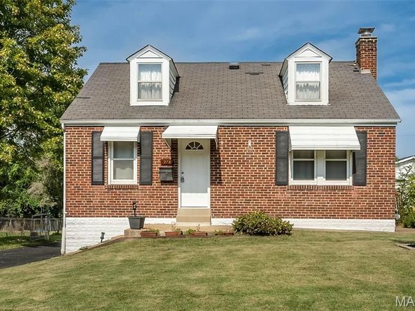 2737 Granda Drive, St Louis, MO 63125