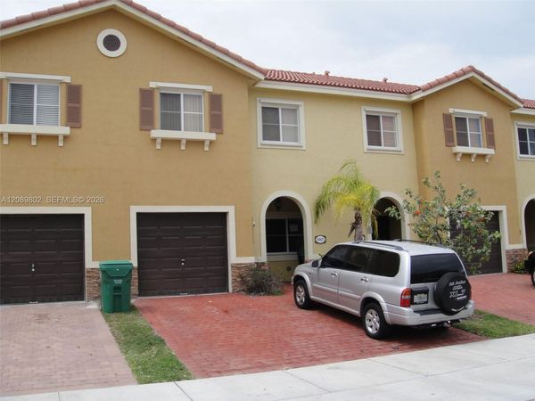 8907 SW 220th St , Cutler Bay, FL 33190