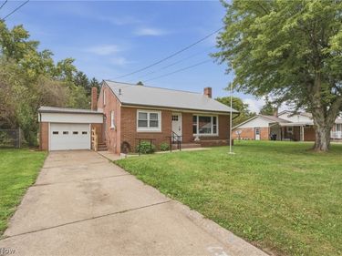 712 Mcdaniel Avenue, Minerva, OH 44657
