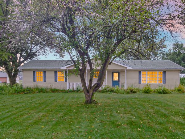 8973 Luann Drive S , DeMotte, IN 46310