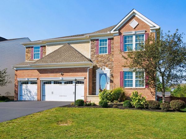 4480 Orangeberry Drive , Grove City, OH 43123