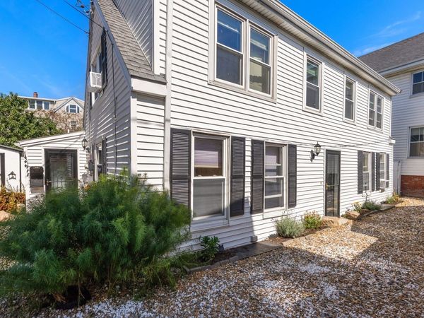 8 Lewis Court, Gloucester, MA 01930