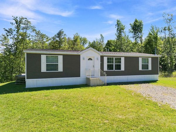 39 S Greenridge Heights, Oakland, ME 04963