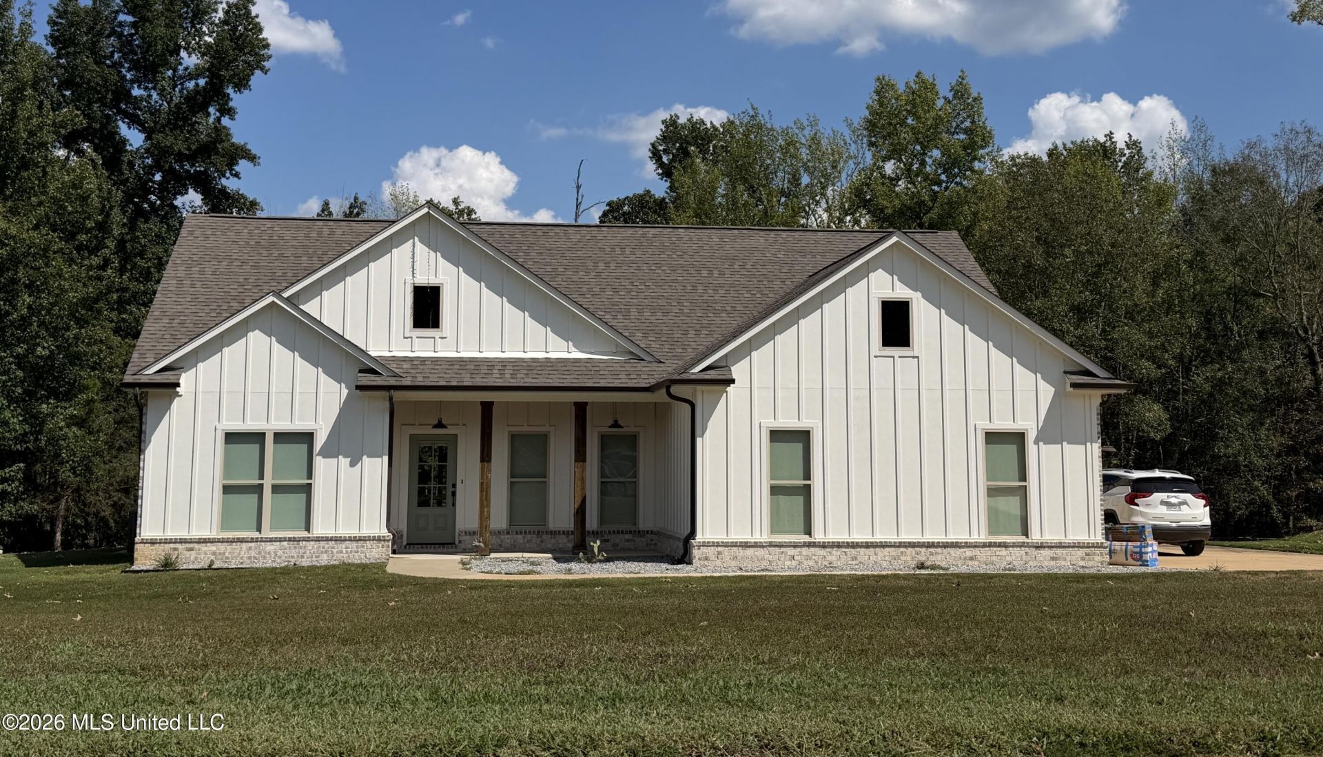 232 Cross Creek Cove, Byhalia, MS 38611 Main Photo