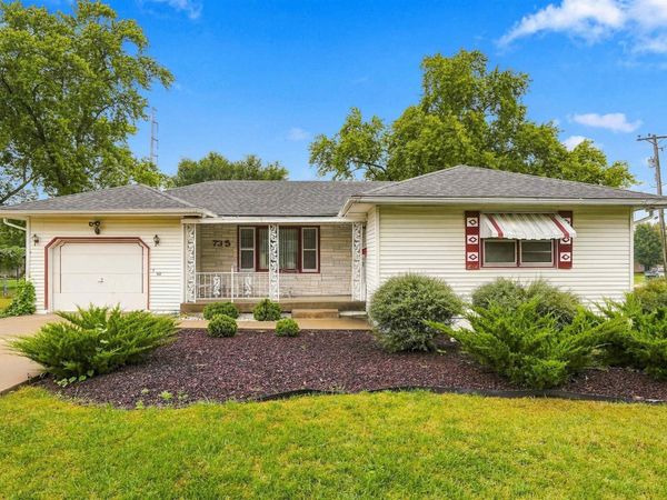 735 Adams Street, Waterloo, IA 50703