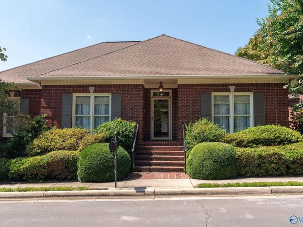 48 Saint James Square, Huntsville, AL 35801