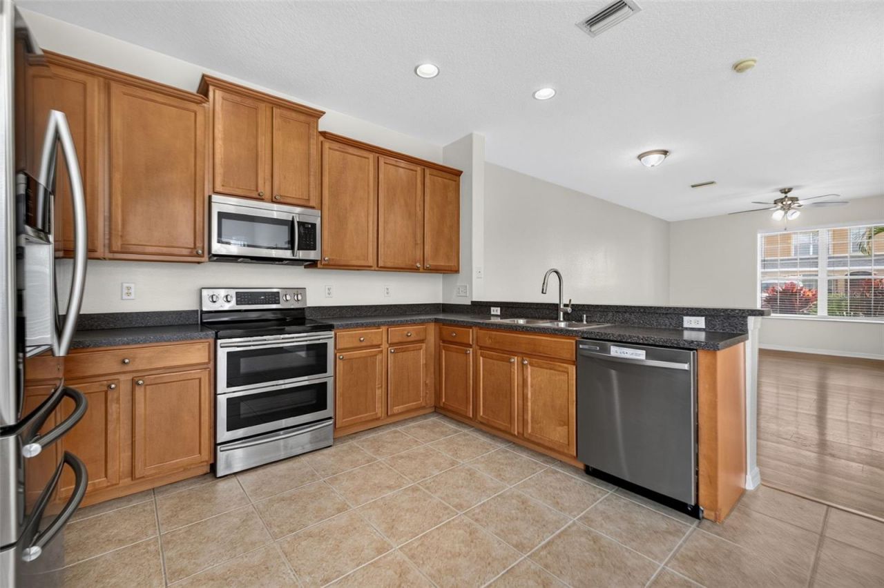 6585 Marlberry Way , Largo, FL 33773 Photo