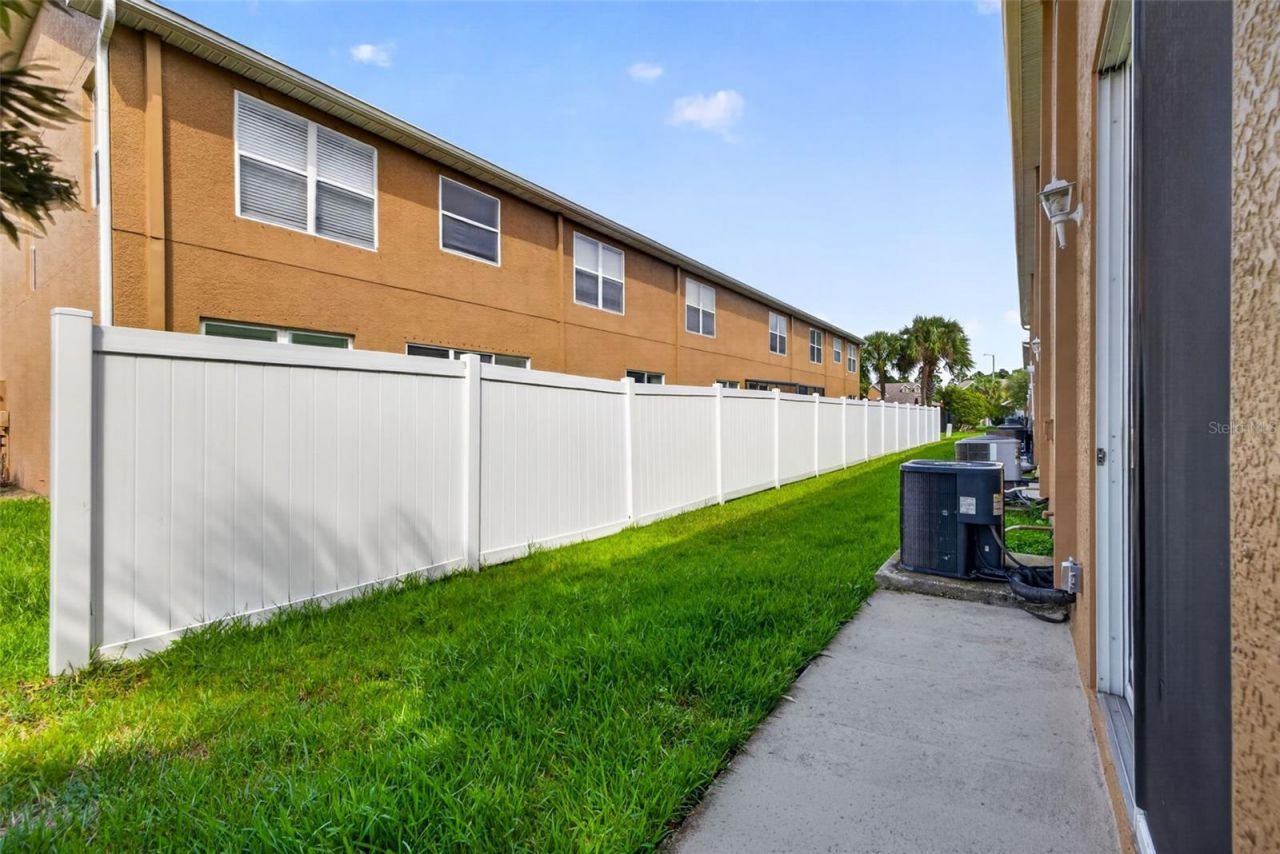 6585 Marlberry Way , Largo, FL 33773 Photo
