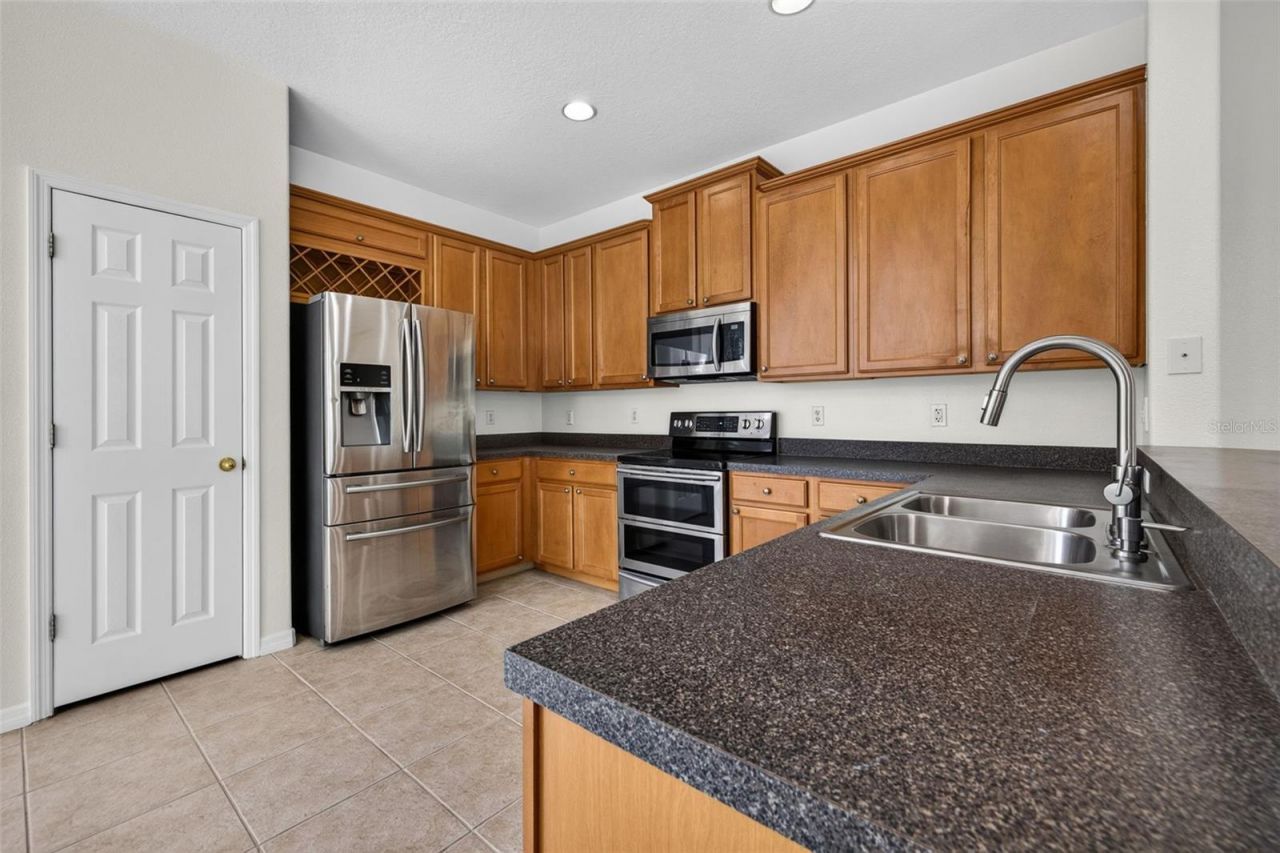 6585 Marlberry Way , Largo, FL 33773 Photo