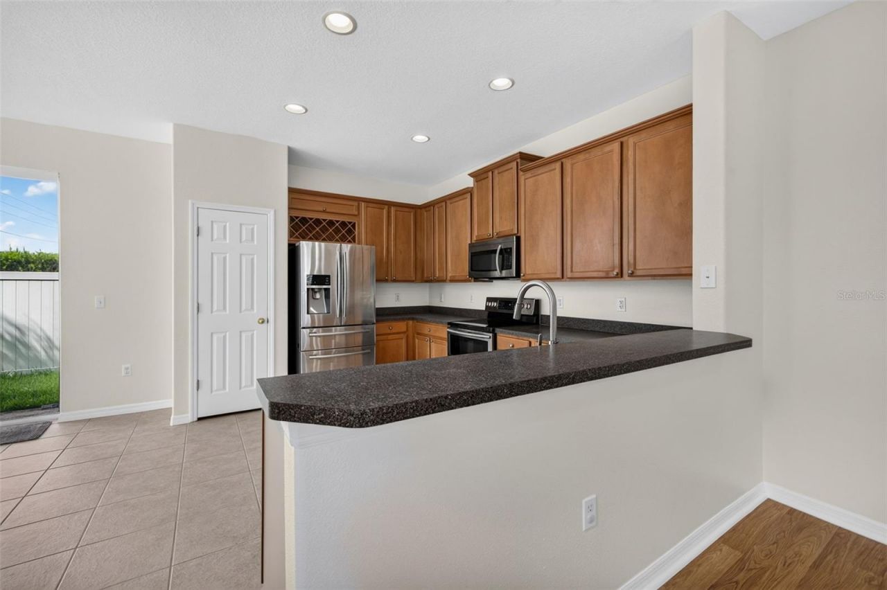 6585 Marlberry Way , Largo, FL 33773 Photo