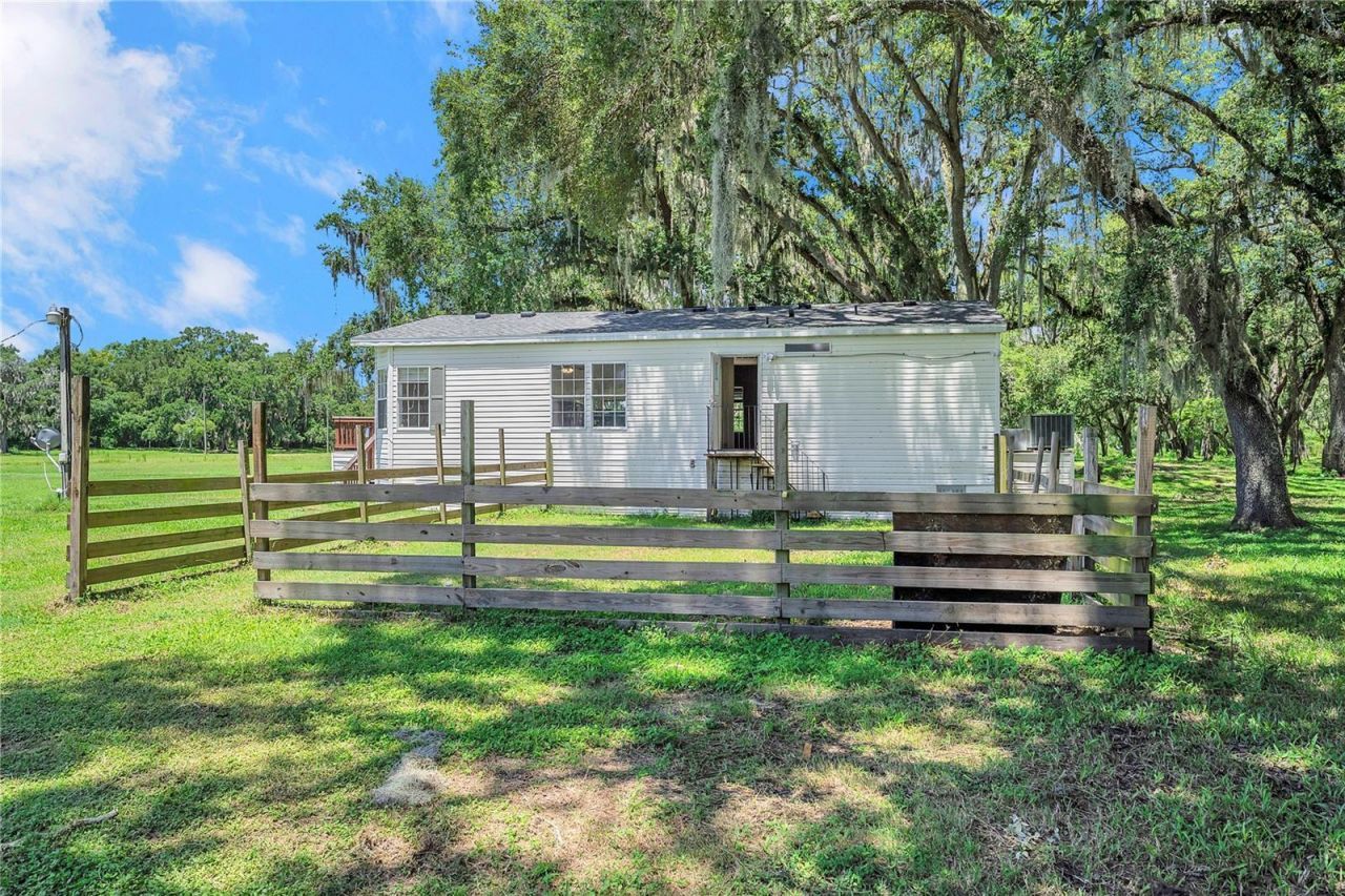 7405 Williams Road, Seffner, FL 33584 Photo